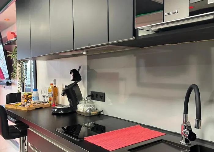 C12 Deluxe Apartment *