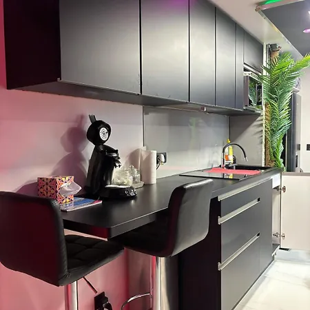 C12 Deluxe Apartman *