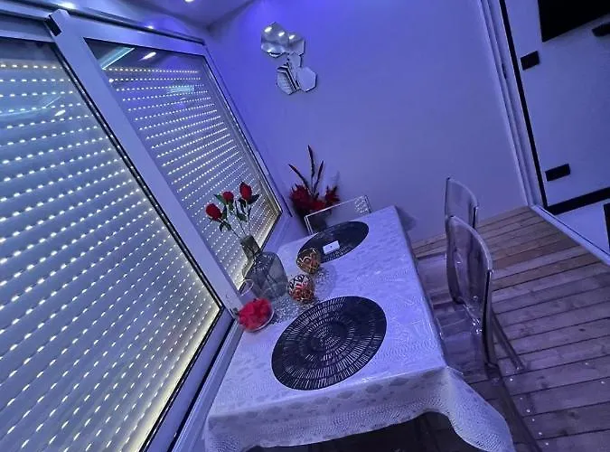 C12 Deluxe Apartament