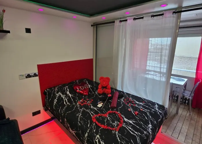 C12 Deluxe Apartament *